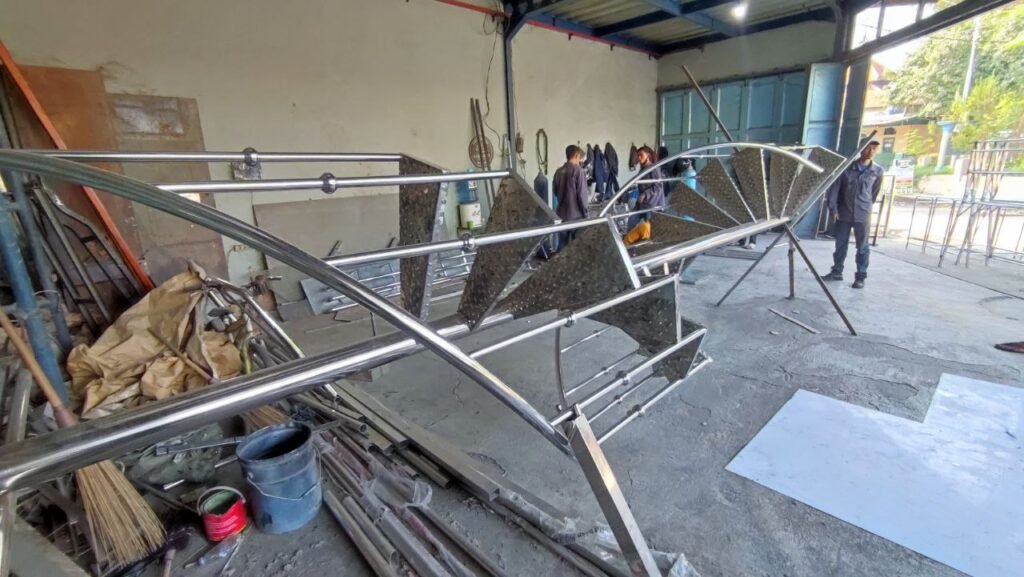 Jasa Pembuatan Kanopi Pagar Railing Balkon photo 2023 12 13 09 37 49